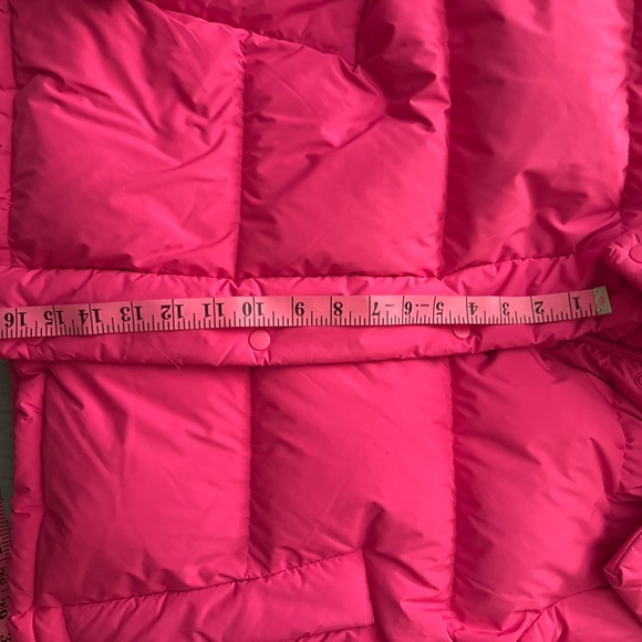 Lululemon cropped wonder puff jacket. Pink! - Picture 4 of 9